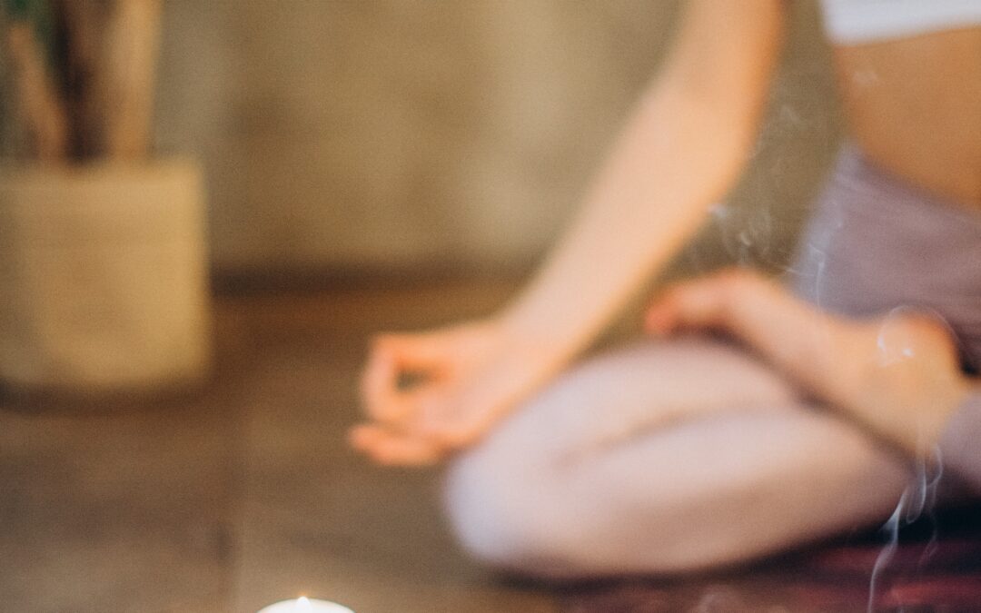 YOGA A CASA PER TENERSI IN FORMA E RILASSARSI.